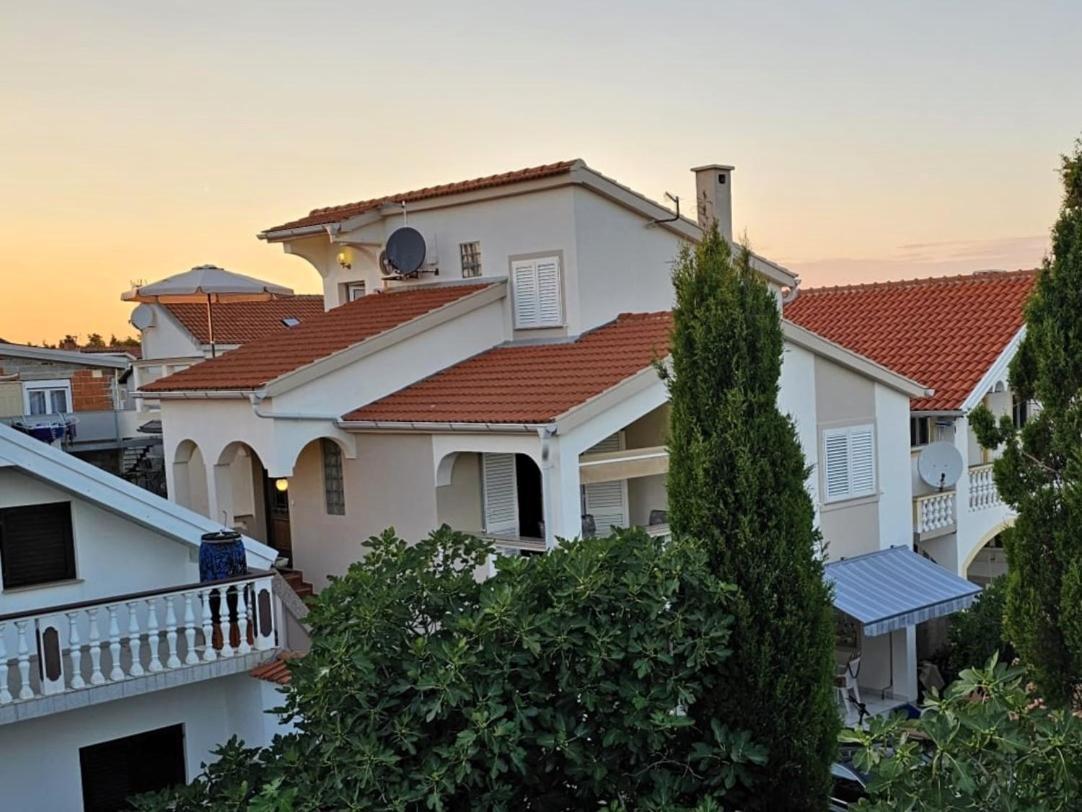 Apartmani Juric Vir Exteriér fotografie