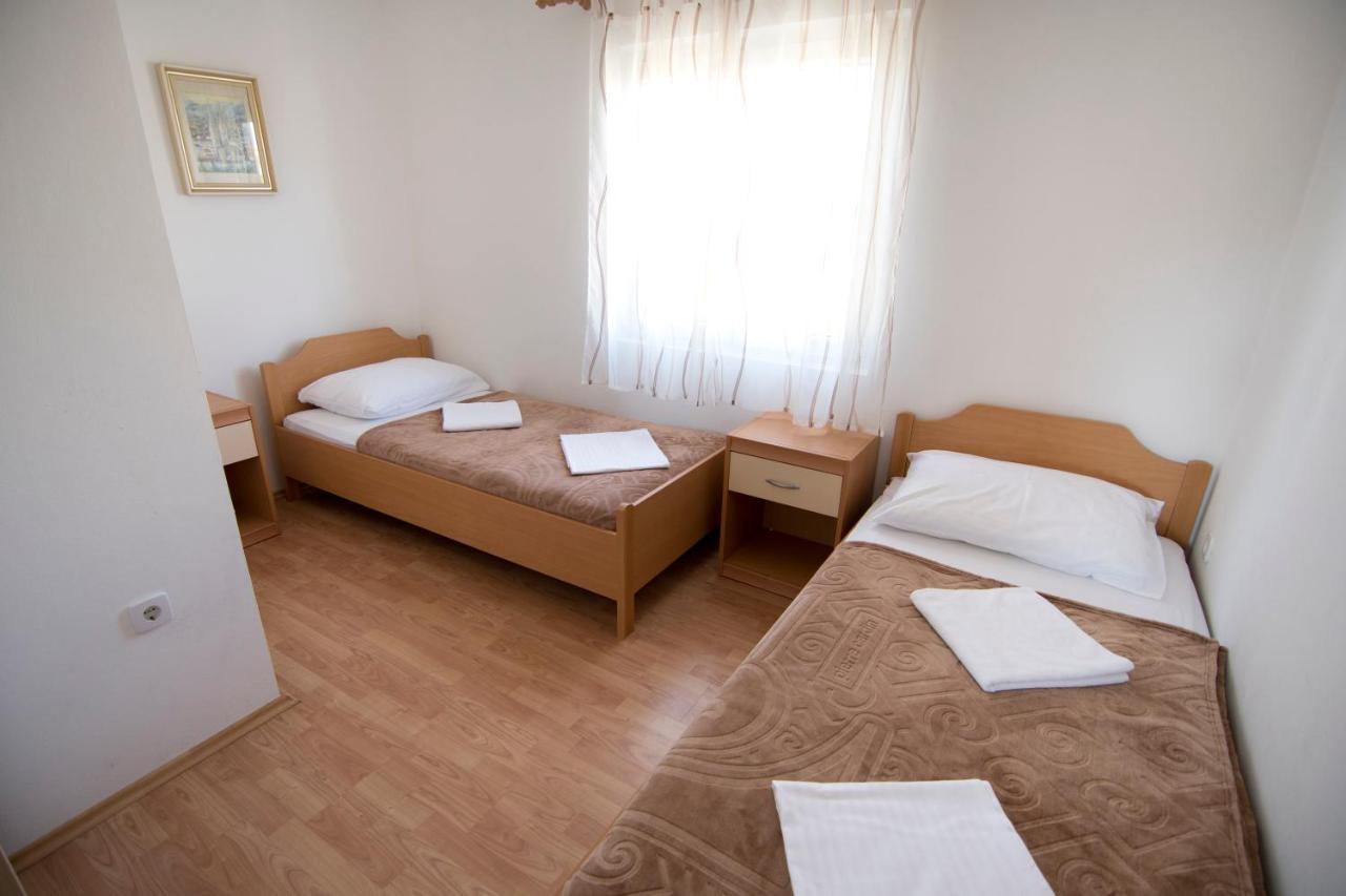 Apartmani Juric Vir Exteriér fotografie