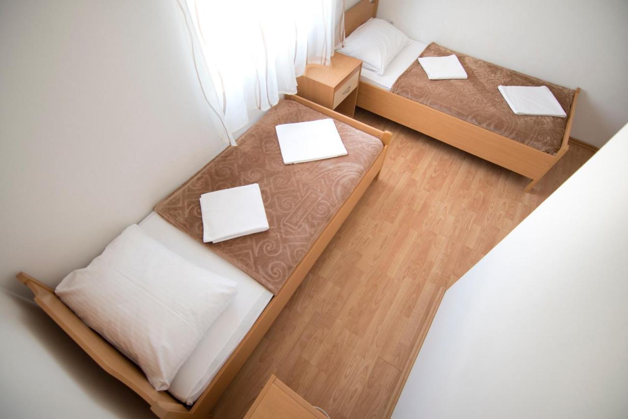 Apartmani Juric Vir Exteriér fotografie
