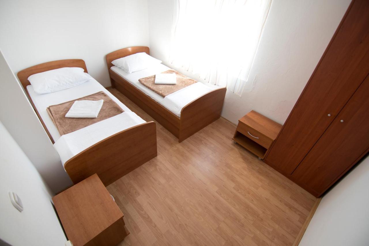 Apartmani Juric Vir Exteriér fotografie