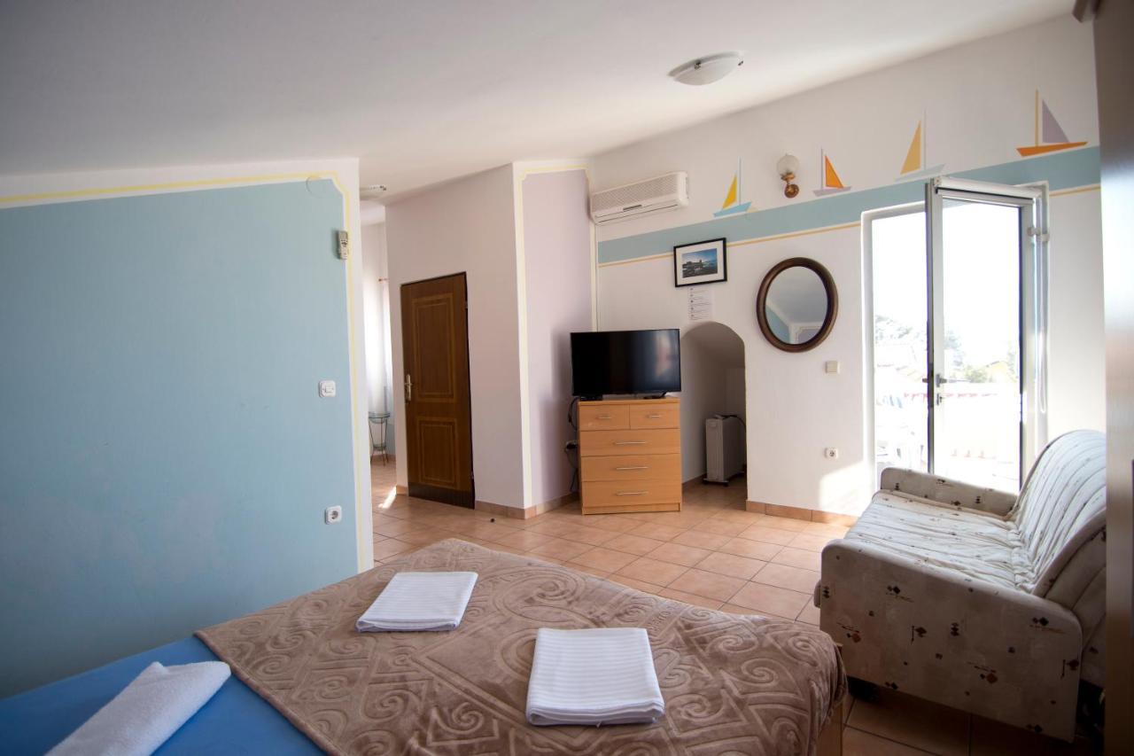 Apartmani Juric Vir Exteriér fotografie